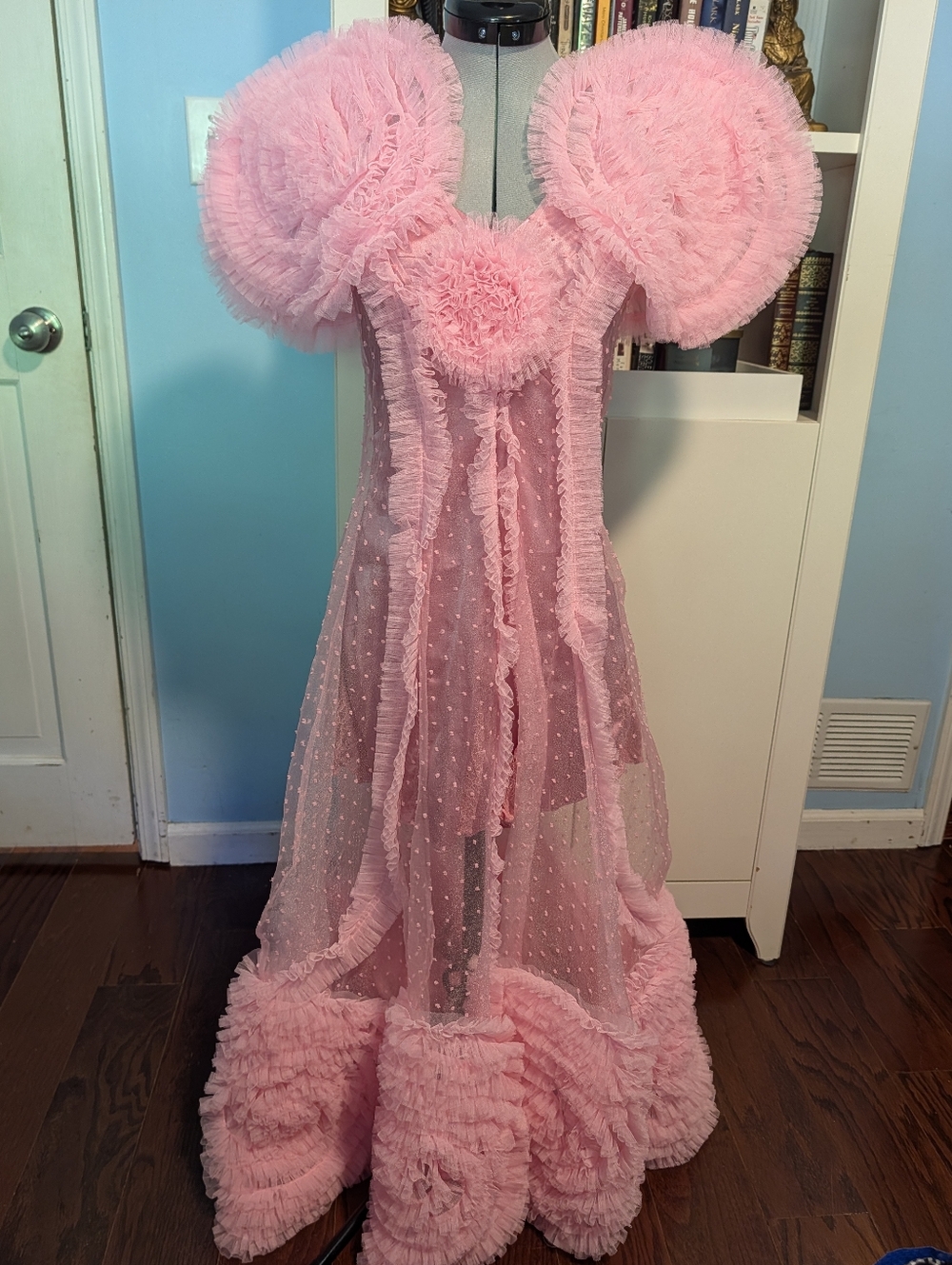 Glinda "Popular" Wicked Cosplay